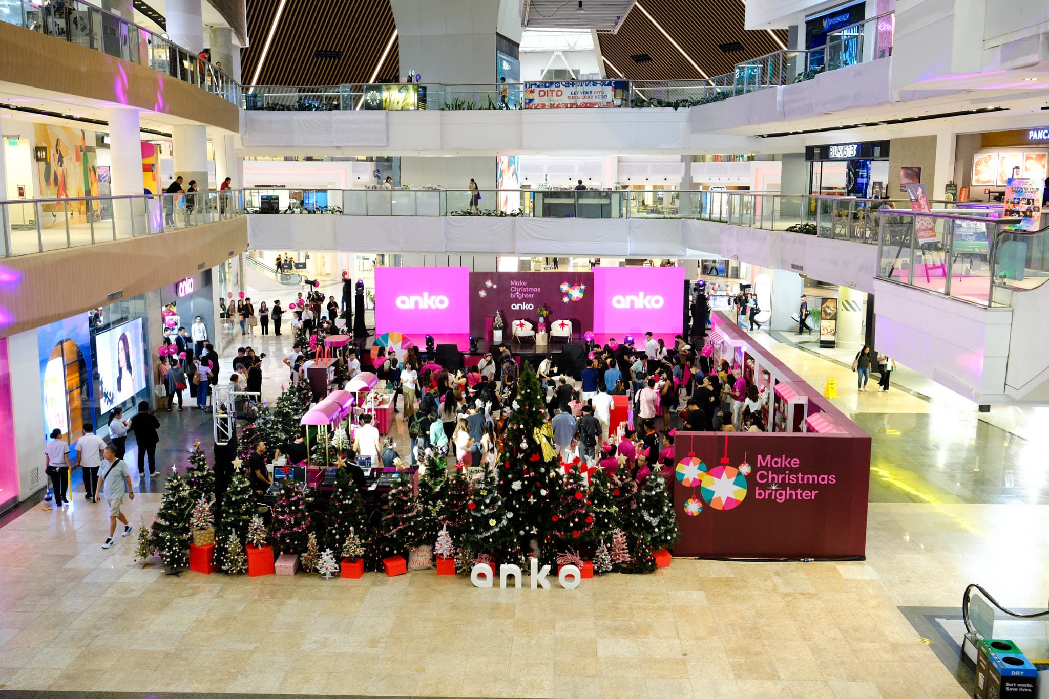 Guests at an Anko Philippines campaign event